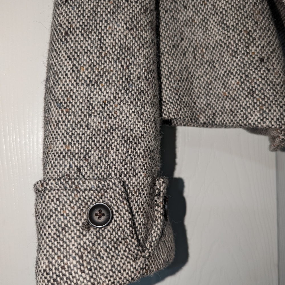 Trending button down jacket - Picture 3 of 3